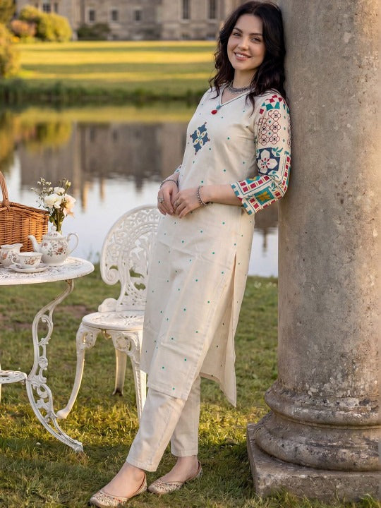 Women Ethnic Motifs Printed Regular Kurta with Trousers