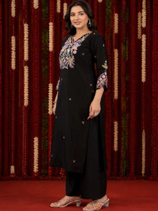 Women Floral Embroidered Regular Thread Work Pure Silk Kurta with Palazzos & With Dupatta