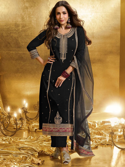 Paisley Embroidered Notch Neck Sequinned Kurta With Trousers & Dupatta