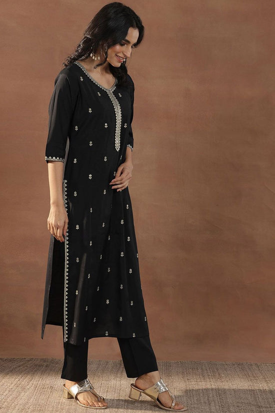 Women Floral Embroidered Regular Kurta with Trousers & With Dupatta