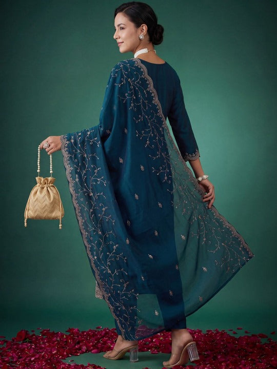Women Ethnic Motifs Embroidered Regular Thread Work Kurta with Trousers & With Dupatta