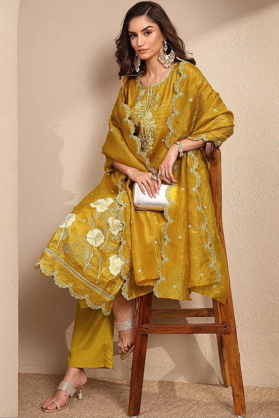 Women Floral Embroidered Regular Thread Work Kurta with Trousers & With Dupatta