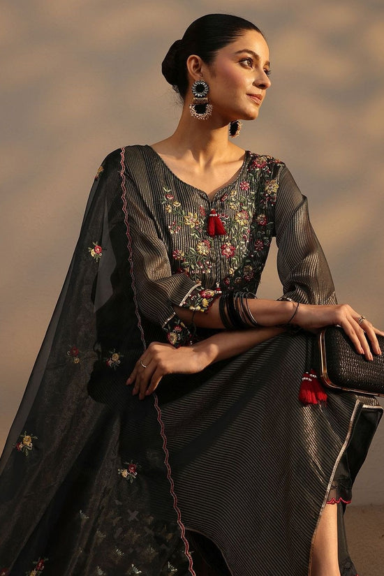Women Floral Embroidered Regular Kurta with Trousers & With Dupatta