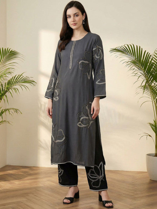 Women Floral Embroidered Regular Thread Work Kurta with Palazzos
