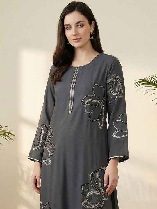 Women Floral Embroidered Regular Thread Work Kurta with Palazzos