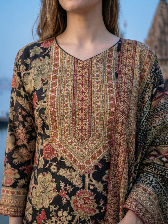 Women Ethnic Motifs Printed Regular Thread Work Kurta with Trousers & With Dupatta